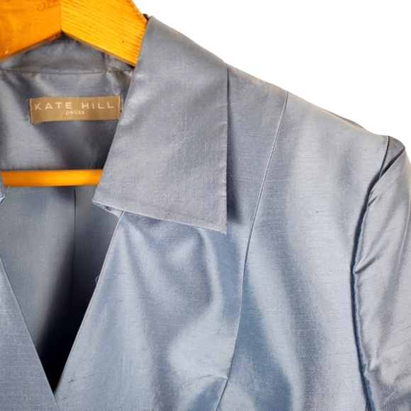 Vntg Kate Hall Silk Wrap Blouse. Blue. 10P - Picture 2 of 13